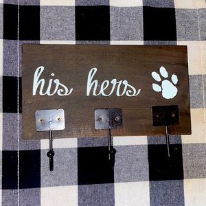Key and dog leash holder